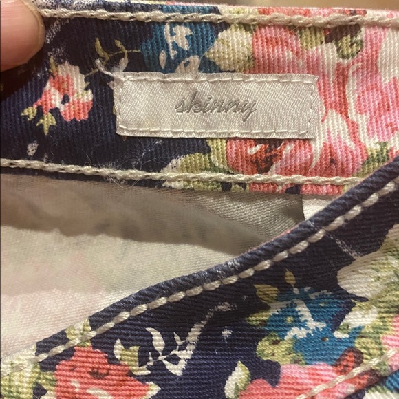 Seven7 NWT Floral Skinny Jeans 16🌸🌹🌺 - Picture 4 of 4